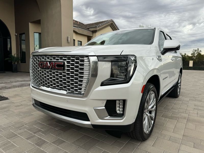 GMC Yukon Denali 4WD 2024