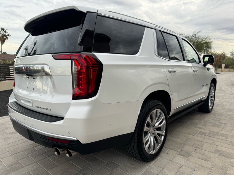 GMC Yukon Denali 4WD 2024