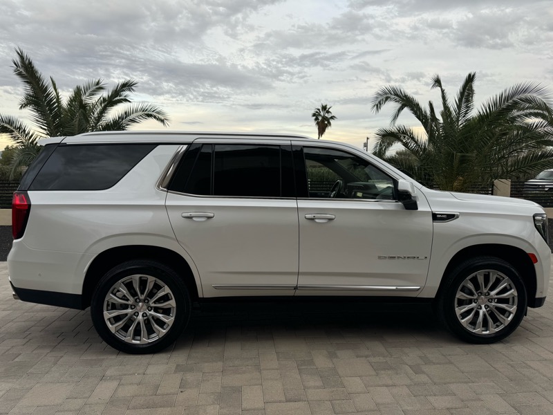 GMC Yukon Denali 4WD 2024