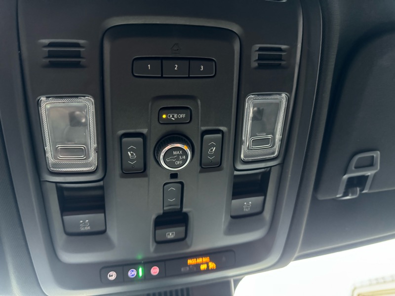 GMC Yukon Denali 4WD 2024