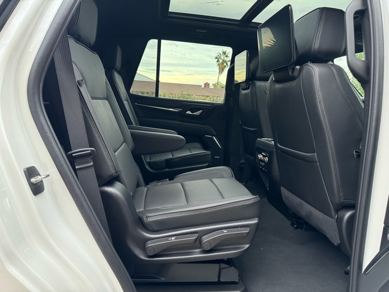 GMC Yukon Denali 4WD 2024