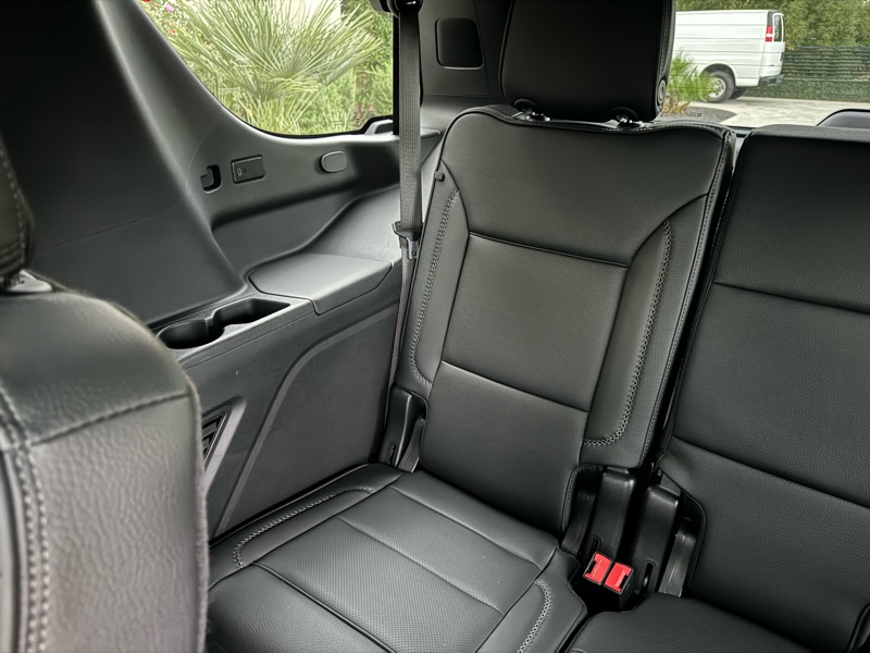 GMC Yukon Denali 4WD 2024