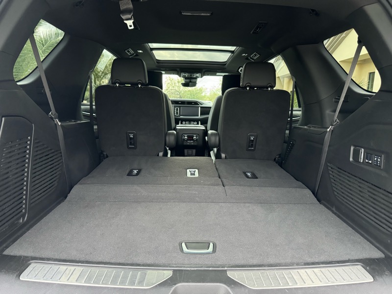 GMC Yukon Denali 4WD 2024