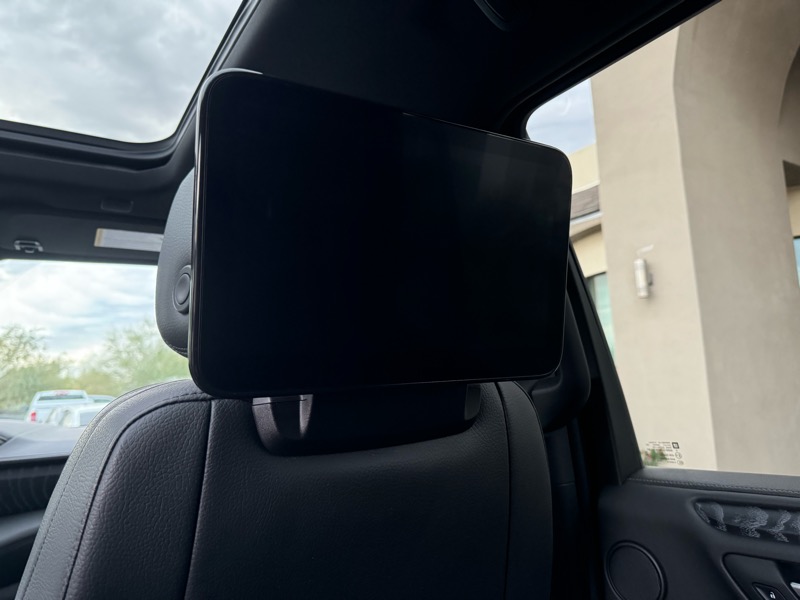 GMC Yukon Denali 4WD 2024