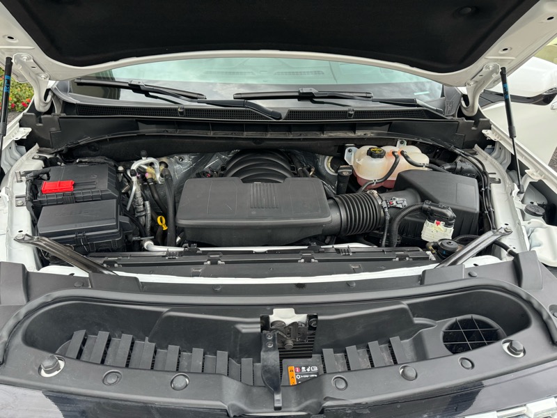 GMC Yukon Denali 4WD 2024