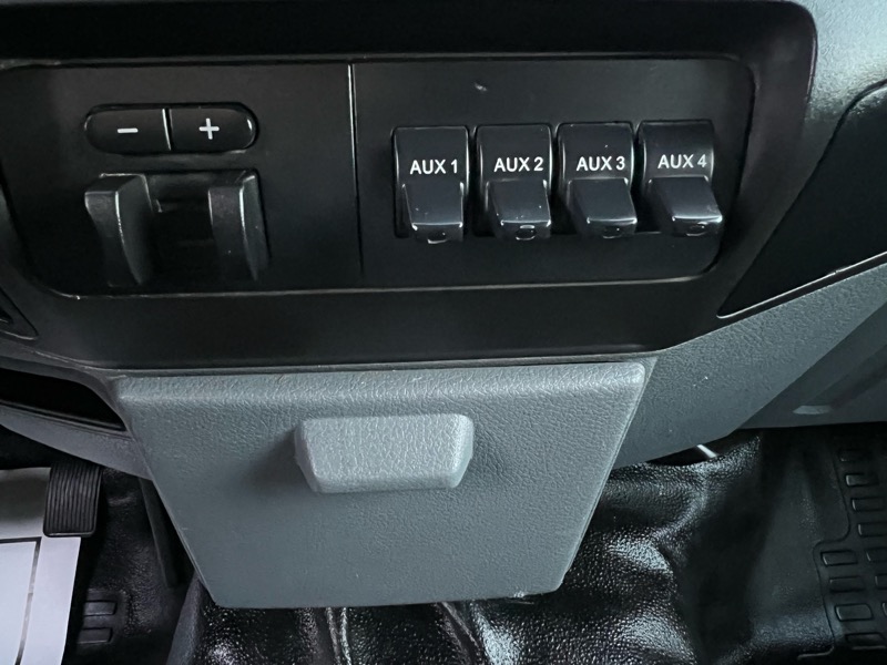 Ford F-450 SD Crew Cab DRW 2WD 2013