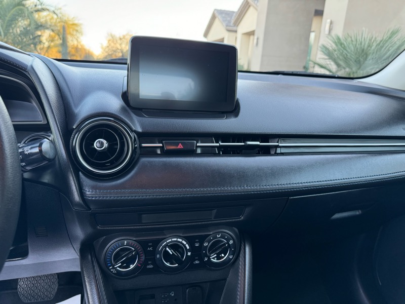 Toyota Yaris LE Hatchback 2020