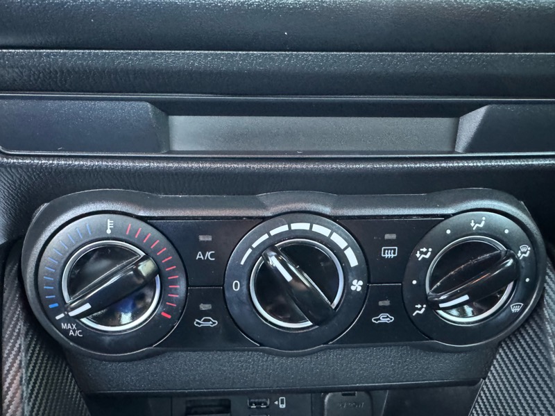 Toyota Yaris LE Hatchback 2020