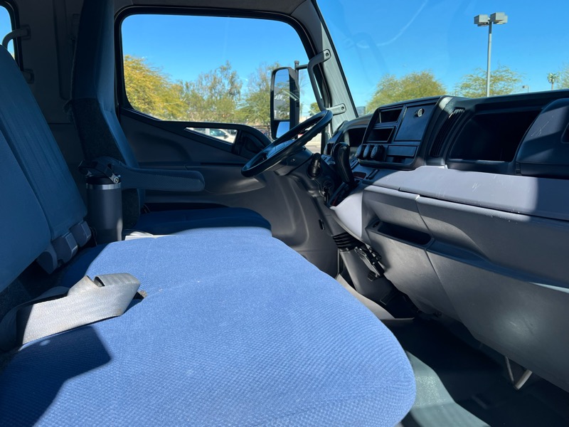 Mitsubishi Fuso FE  2015