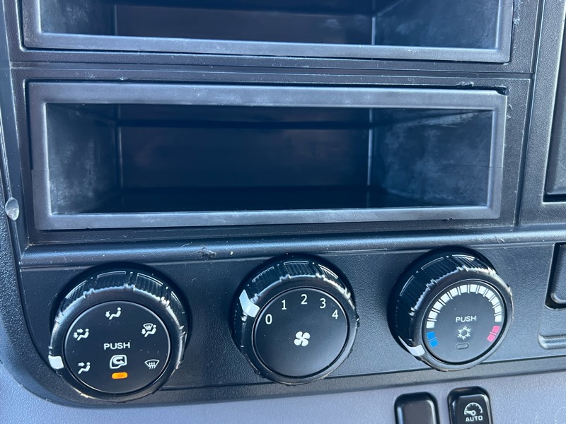 Mitsubishi Fuso FE  2015