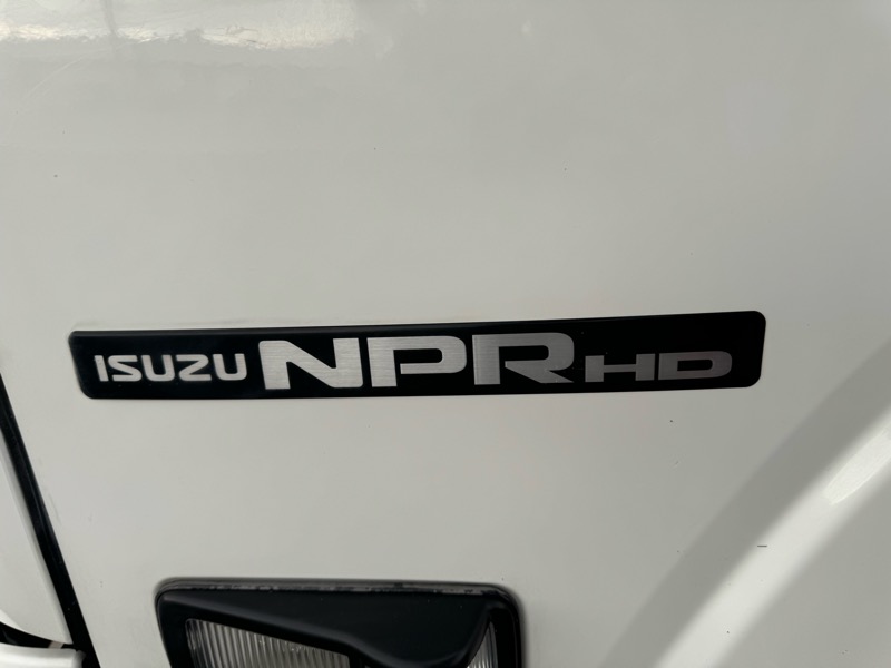 Isuzu NPR - 2019