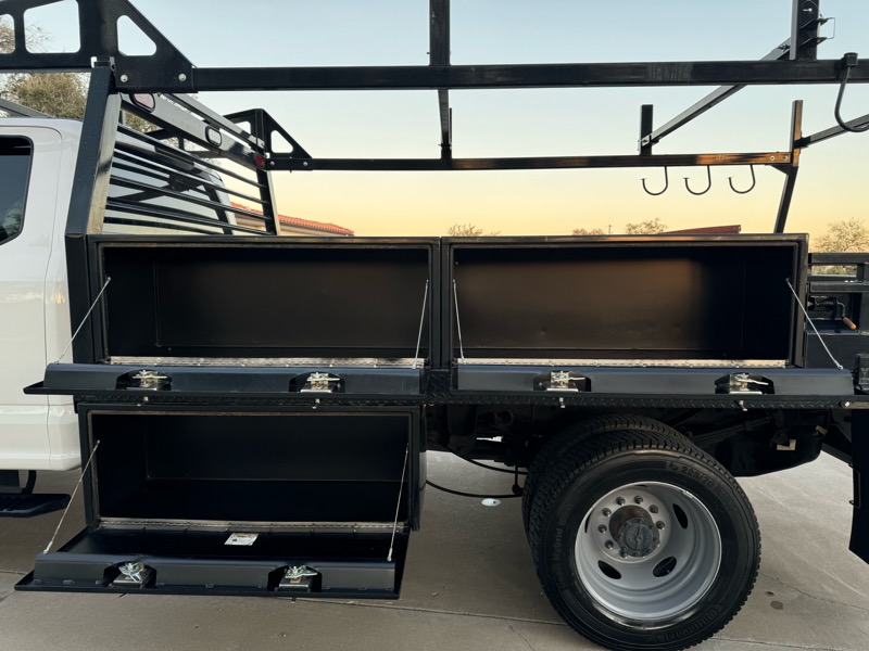 Ford F-550 SuperCab DRW 4WD 2022