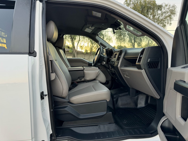 Ford F-550 SuperCab DRW 4WD 2022