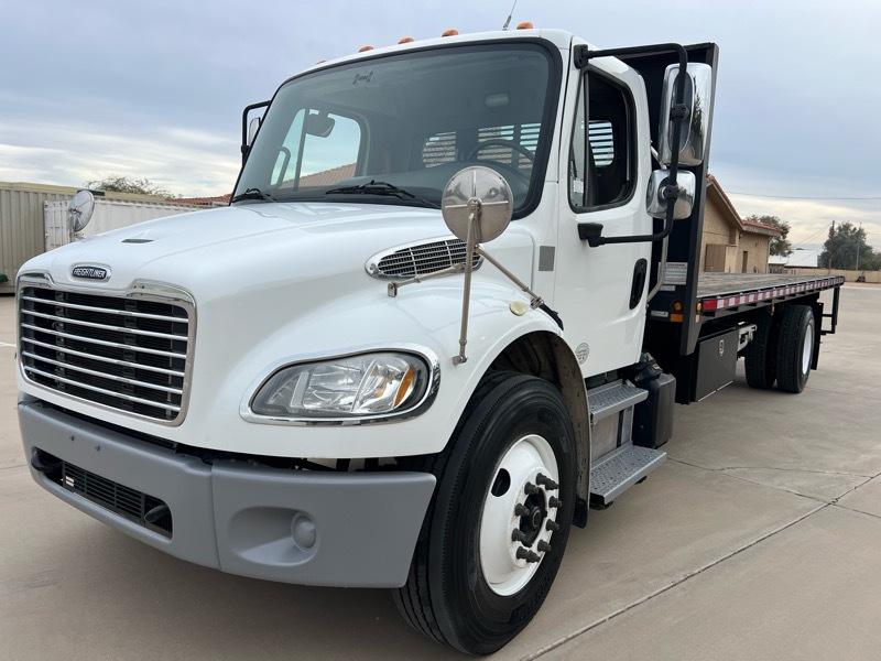 Freightliner M2 106 Medium Duty  2014