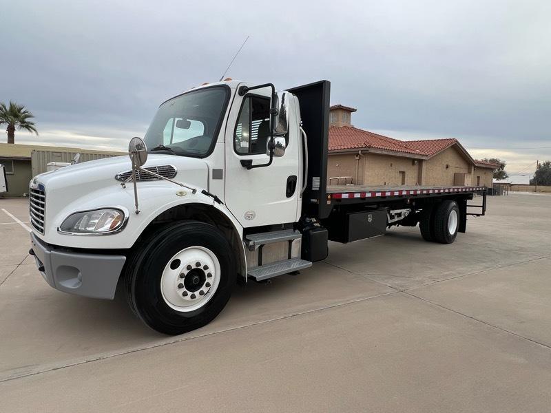 Freightliner M2 106 Medium Duty  2014
