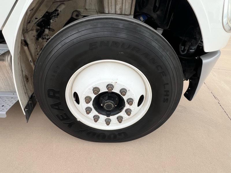 Freightliner M2 106 Medium Duty  2014