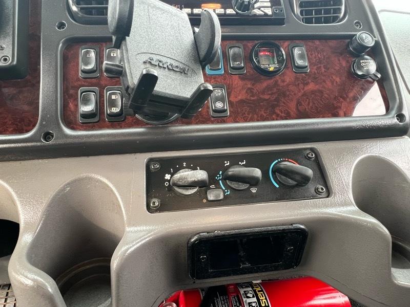 Freightliner M2 106 Medium Duty  2014