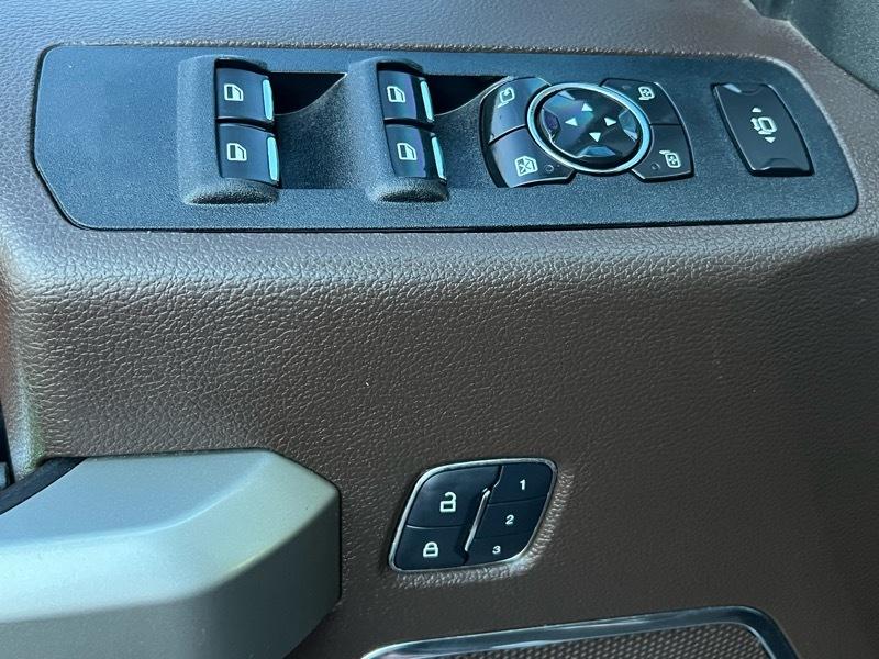 Ford F-350 SD King Ranch Crew Cab Long Bed DRW 4WD 2017