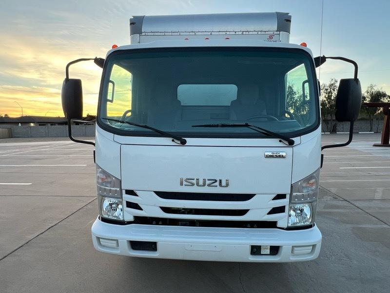 Isuzu NPR  2018