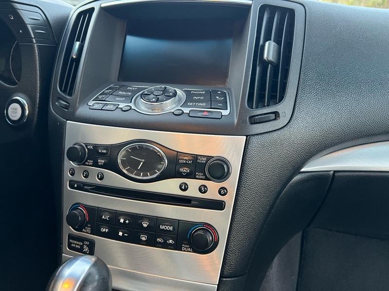 Infiniti G37 Coupe 2dr Journey 2013