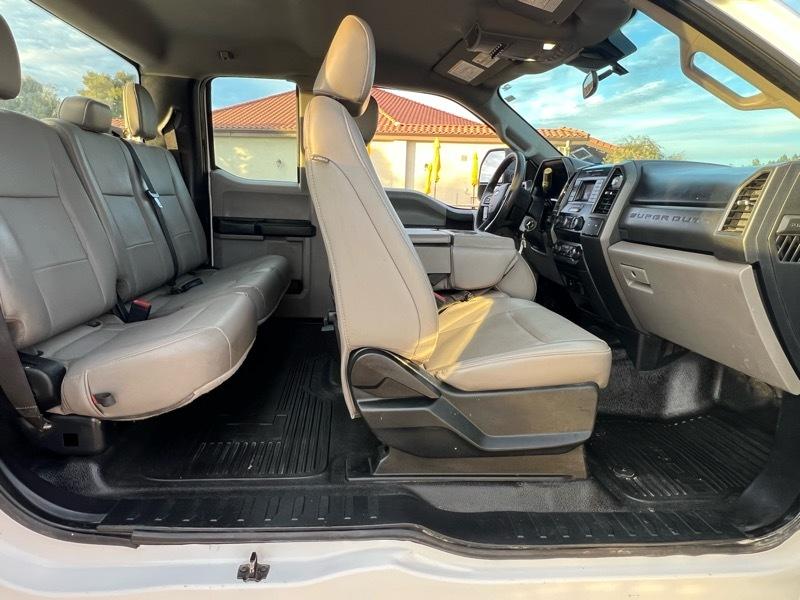 Ford F-350 SD XL SuperCab Long Bed 4WD DRW 2020