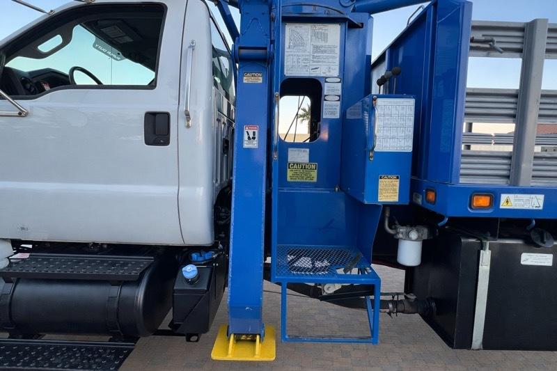 Ford F-750 Regular Cab 2WD DRW 2012