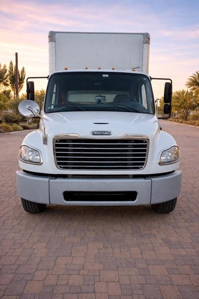 Freightliner M2 106 Medium Duty  2017