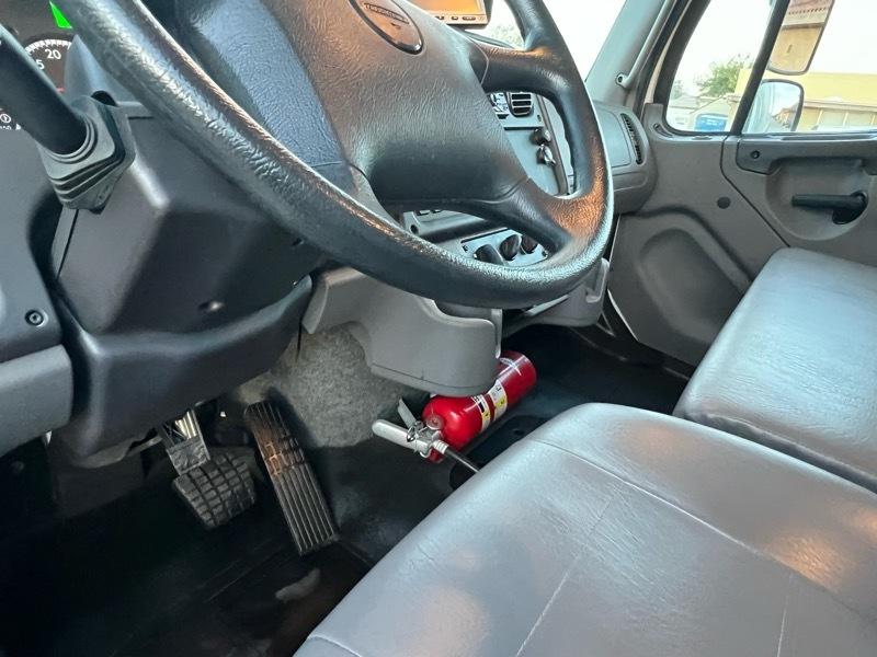 Freightliner M2 106 Medium Duty  2017