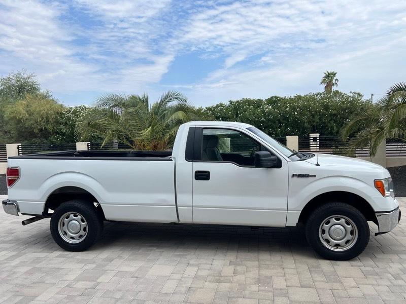 Ford F-150 2WD Reg Cab 141" XL 2011