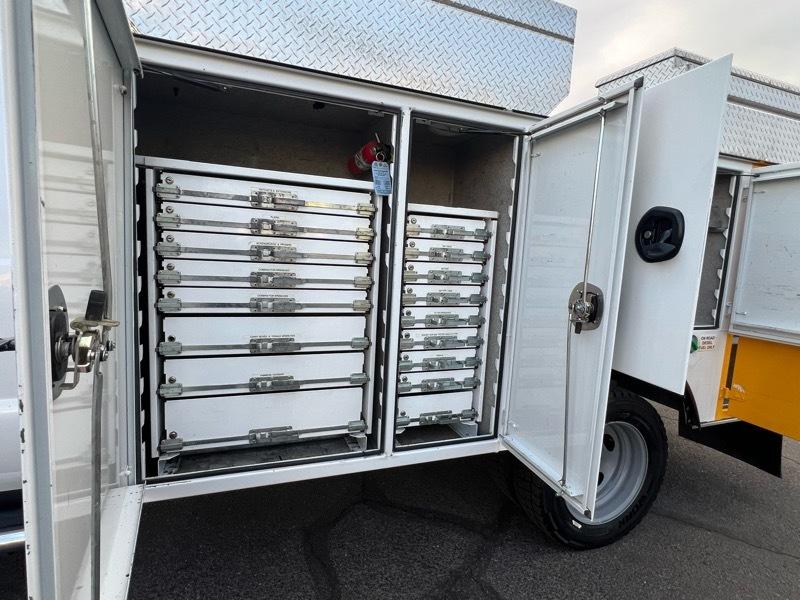 Ford F-550 Regular Cab DRW 4WD 2015