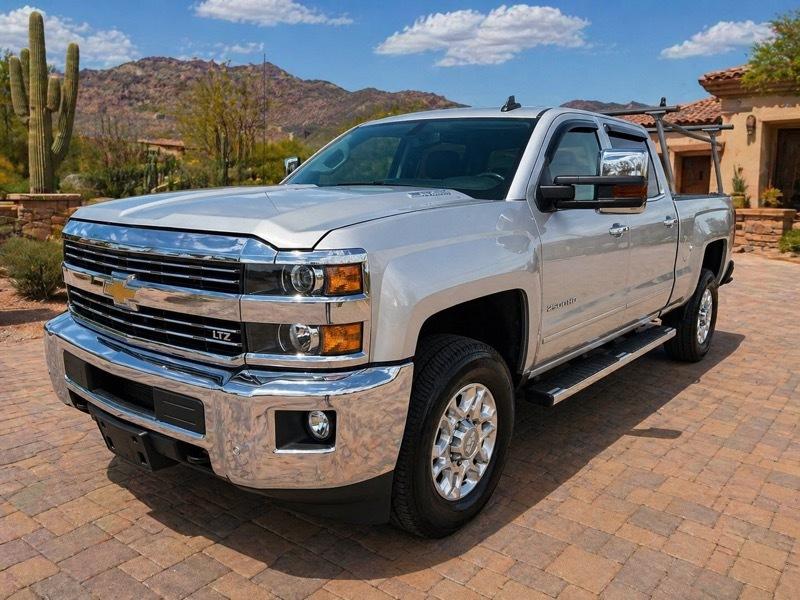 Chevrolet Silverado 2500HD 4WD Crew Cab 153" LTZ 2015