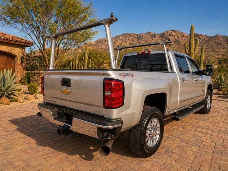 Chevrolet Silverado 2500HD 4WD Crew Cab 153" LTZ 2015