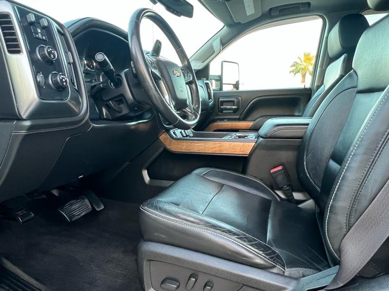 Chevrolet Silverado 2500HD 4WD Crew Cab 153" LTZ 2015