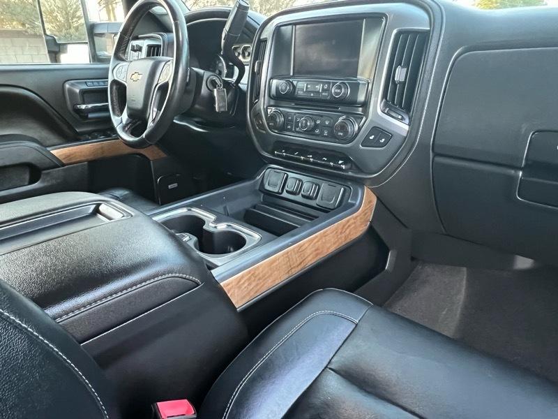 Chevrolet Silverado 2500HD 4WD Crew Cab 153" LTZ 2015