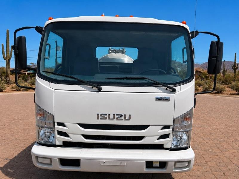 Isuzu NPR  2019