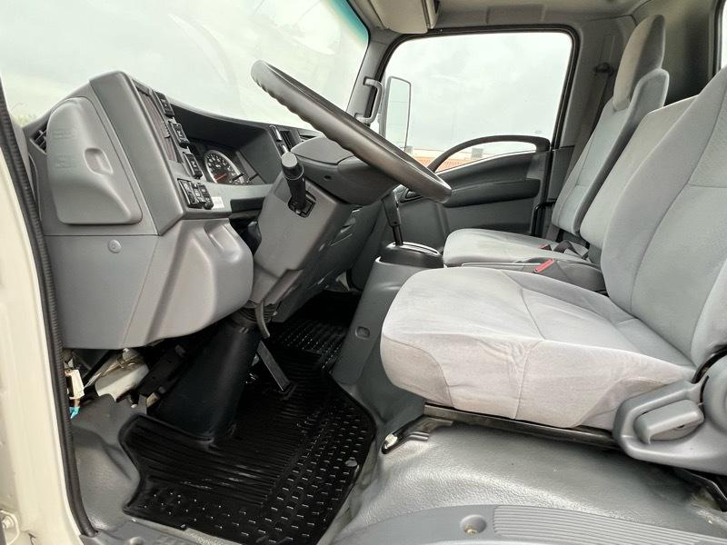 Isuzu NPR  2019