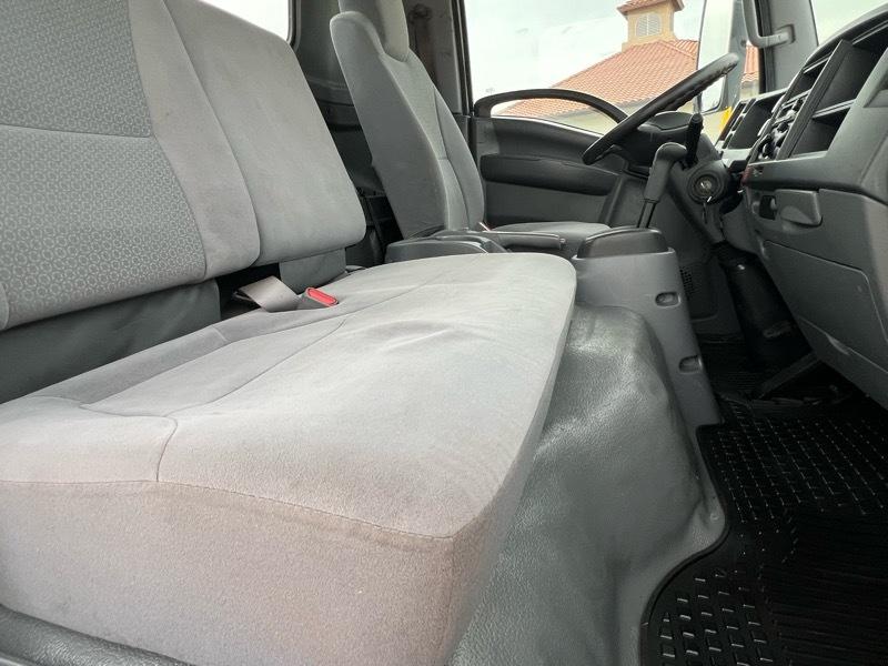 Isuzu NPR  2019