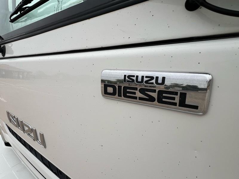 Isuzu NPR  2019