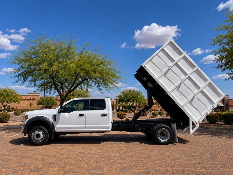 Ford F-550 Crew Cab DRW 2WD 2022