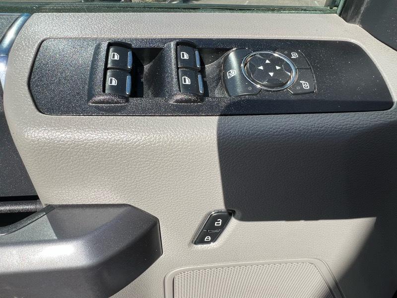 Ford F-550 Crew Cab DRW 2WD 2022