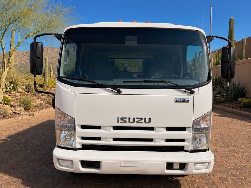 Isuzu NPR  2015