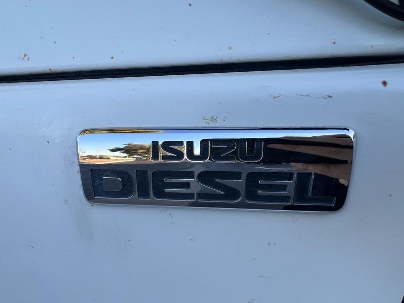 Isuzu NPR  2015
