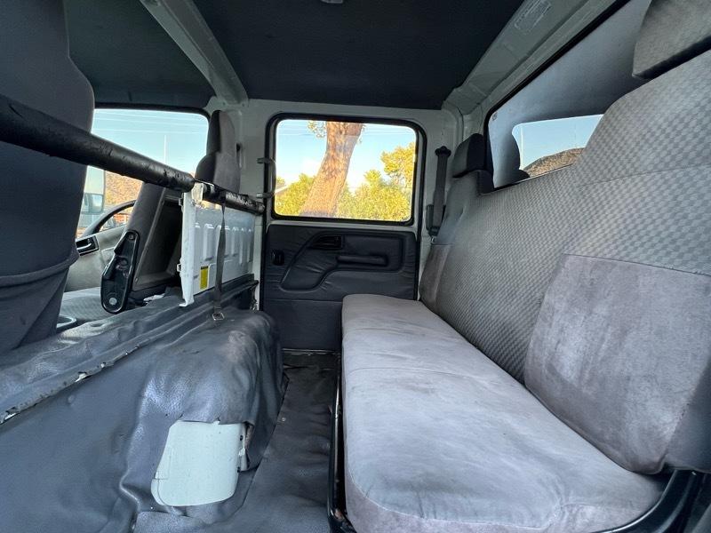 Isuzu NPR  2015