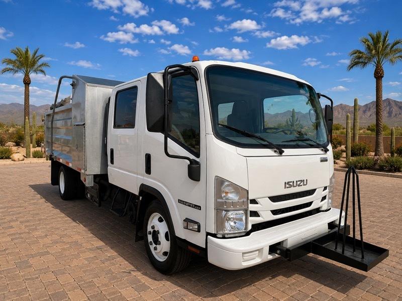 Isuzu NPR  2019