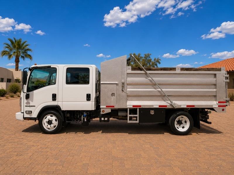 Isuzu NPR  2019