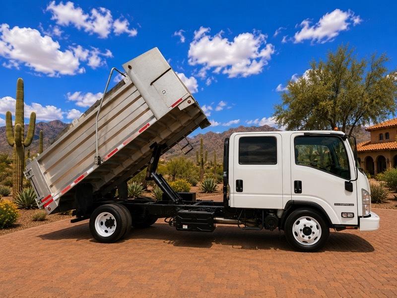 Isuzu NPR  2019