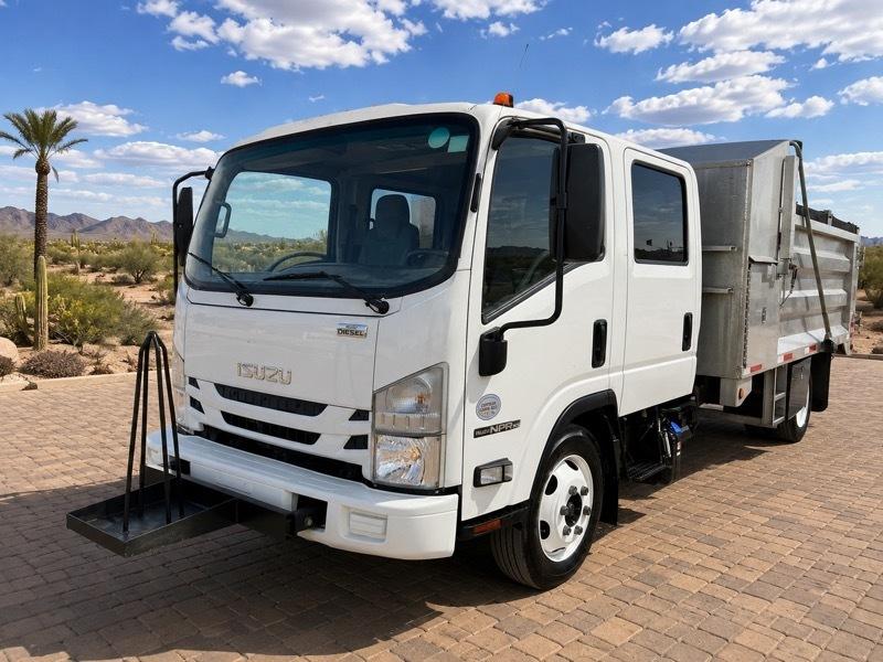Isuzu NPR  2019