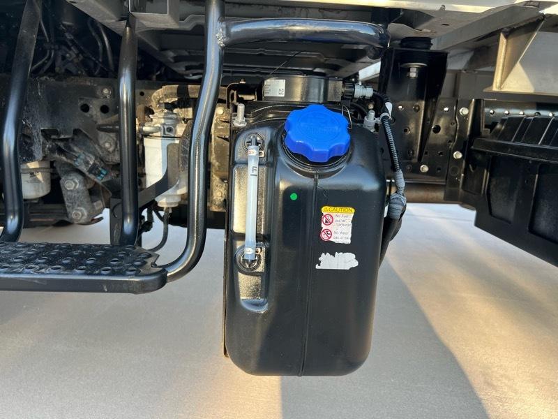 Isuzu NPR  2019