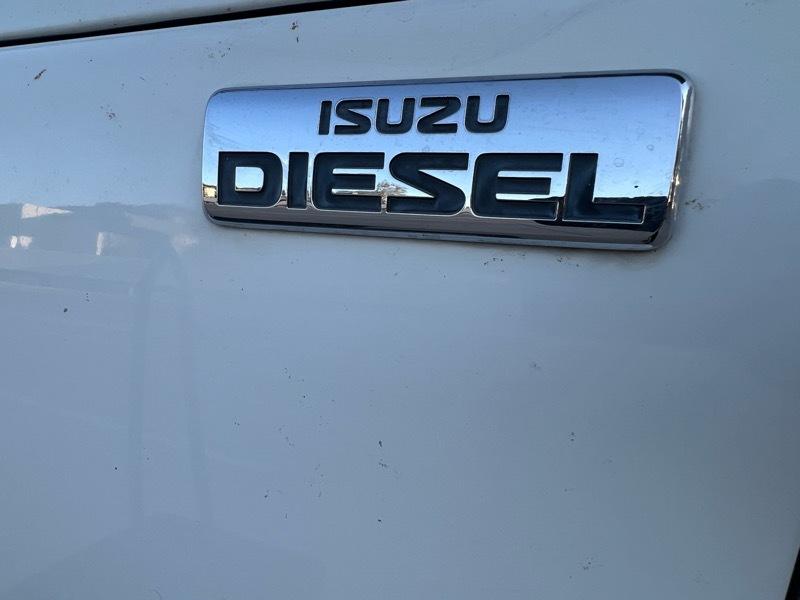 Isuzu NPR  2019