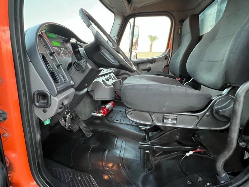 Freightliner M2  2016